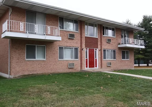 Homes for sale in Hazelwood, MO | 7408 Burcke Dr, Hazelwood, MO 63042 | MLS# MIS26035931