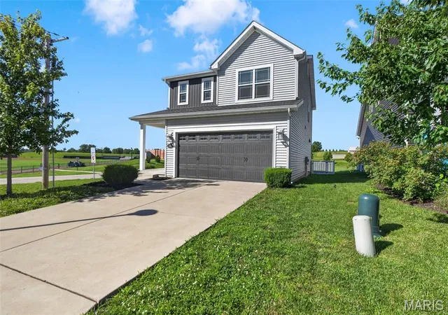3rd image of 136 Katiemist Dr, Saint Peters, MO 63376 | MLS# MIS26035941