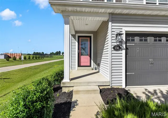 4th image of 136 Katiemist Dr, Saint Peters, MO 63376 | MLS# MIS26035941