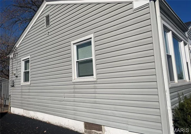 Photo 2 of Single family home for sale at 4507 Ashby Rd, Saint Ann, MO 63074 | MLS# MIS26035954 | Listing updated on 2026-06-13
