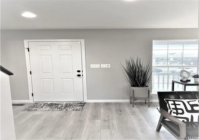 3rd image of 231 Burrograss Dr, Wentzville, MO 63385 | MLS# MIS26035974