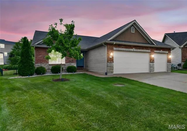 Homes for sale in Wentzville, MO | 708 Bellingrath Gardens Court, Wentzville, MO 63385 | MLS# MIS26035994