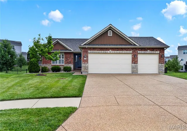 Homes for sale in Wentzville, MO | 708 Bellingrath Gardens Court, Wentzville, MO 63385 | MLS# MIS26035994