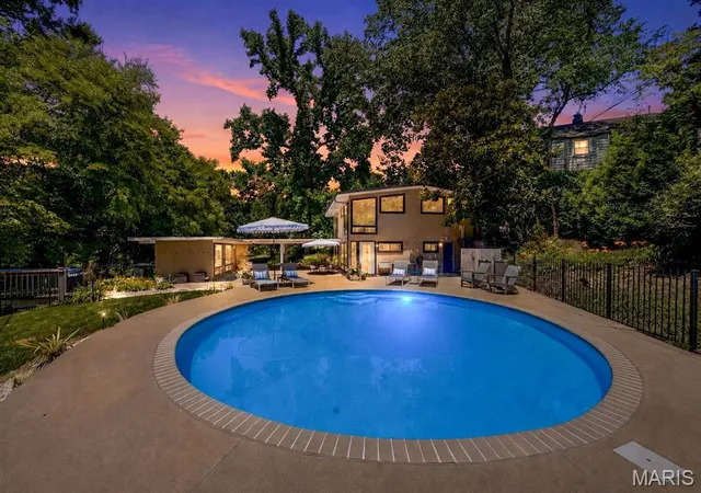 Homes for sale in Webster Groves, MO | 424 Belleview Ave, Webster Groves, MO 63119 | MLS# MIS26036001