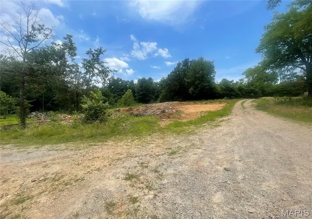 4th image of 2318 N Main St, Poplar Bluff, MO 63901 | MLS# MIS26036014
