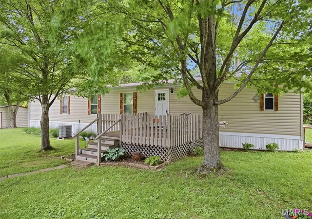 Homes for sale in Carlyle, IL | 21827 Dove Ln, Carlyle, IL 62231 | MLS# MIS26036015