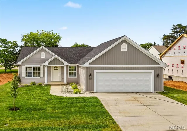 Photo 1 of Sale Pending at 18804 Addi Dr, Warrenton, MO 63383 | MLS# MIS26036031 | Listing updated on 2026-09-14