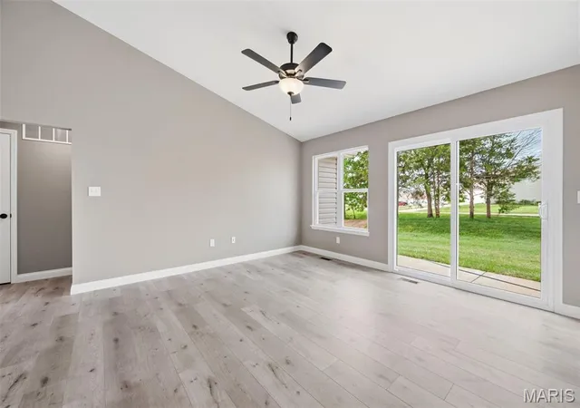 Photo 3 of Sale Pending at 18804 Addi Dr, Warrenton, MO 63383 | MLS# MIS26036031 | Listing updated on 2026-09-14