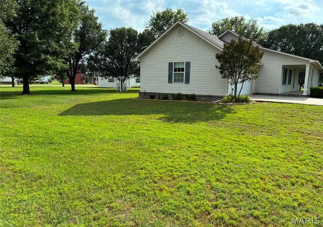 Homes for sale in Bernie, MO | 910 W Kennedy Ave, Bernie, MO 63822 | MLS# MIS26036032