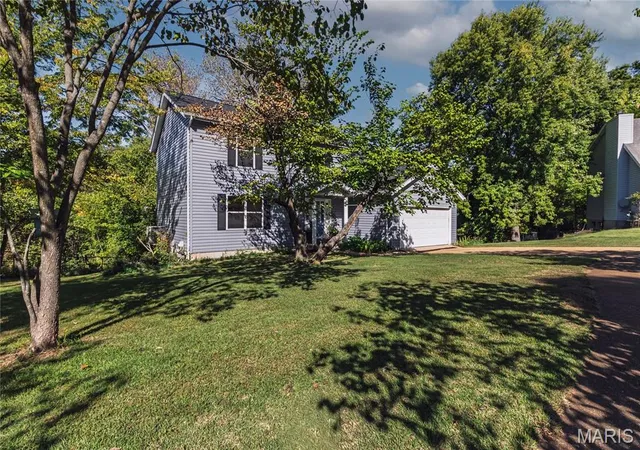 Photo 3 of Single family home for sale at 3511 Saint Martin Dr, Arnold, MO 63010 | MLS# MIS26036040 | Listing updated on 2026-10-07