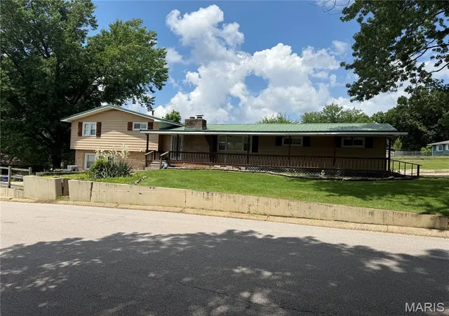 Homes for sale in Waynesville, MO | 1100 Home Ave, Waynesville, MO 65583 | MLS# MIS26036051