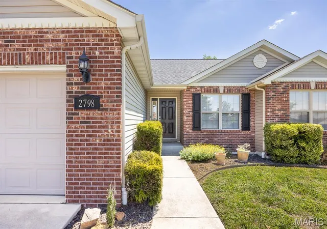 Homes for sale in Shiloh, IL | 2798 London Ln, Shiloh, IL 62221 | MLS# MIS26036070