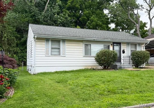 2nd image of 3231 Edmundson Rd, St Louis, MO 63114 | MLS# MIS26036099