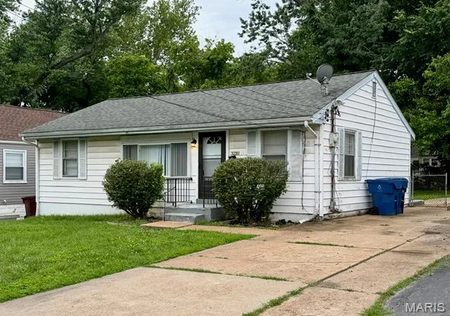 3rd image of 3231 Edmundson Rd, St Louis, MO 63114 | MLS# MIS26036099