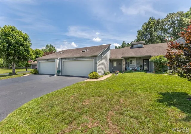 1st image of 3 Shadowbrook Dr, Poplar Bluff, MO 63901 | MLS# MIS26036158