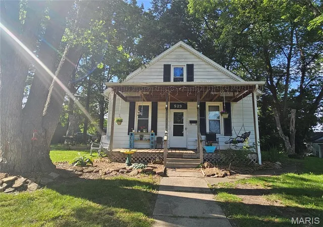 Homes for sale in Sparta, IL | 523 E Main St, Sparta, IL 62286 | MLS# MIS26036159