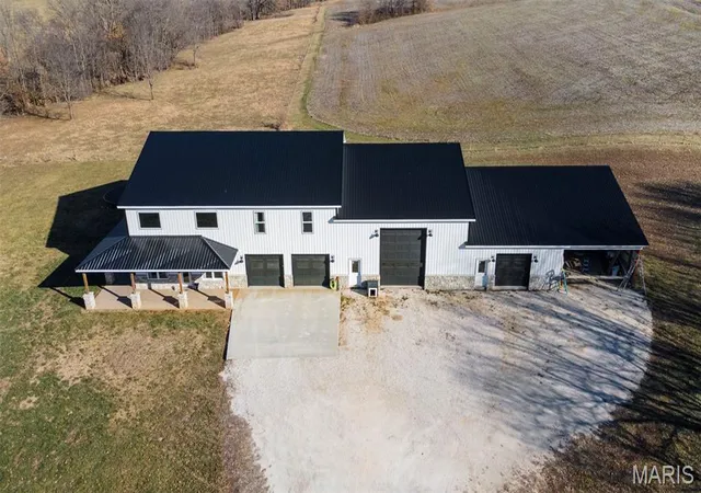 Photo 3 of Single family home for sale at 284 Ridge Rd, Oak Ridge, MO 63769 | MLS# MIS26036162 | Listing updated on 2026-07-28