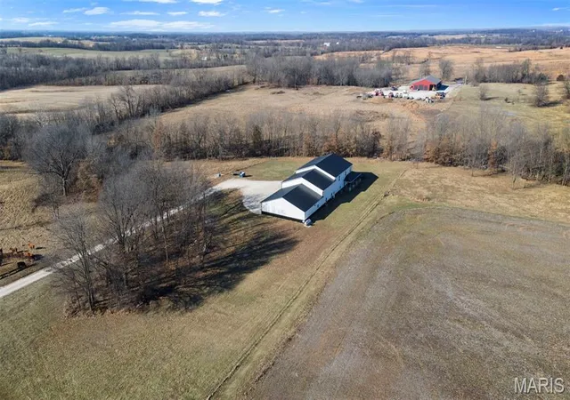 Photo 4 of Single family home for sale at 284 Ridge Rd, Oak Ridge, MO 63769 | MLS# MIS26036162 | Listing updated on 2026-07-28