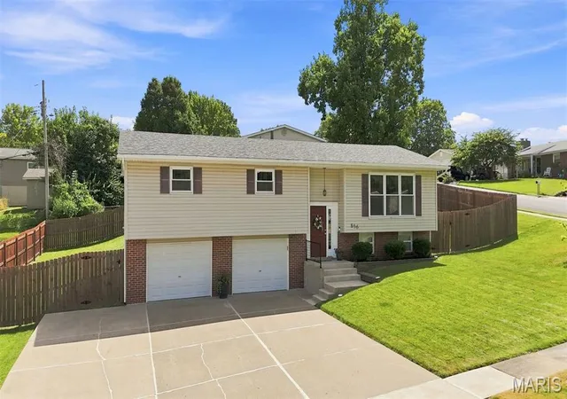 Photo 1 of Single family home for sale at 656 Nancy Dr, Saint Charles, MO 63301 | MLS# MIS26036164 | Listing updated on 2026-10-26