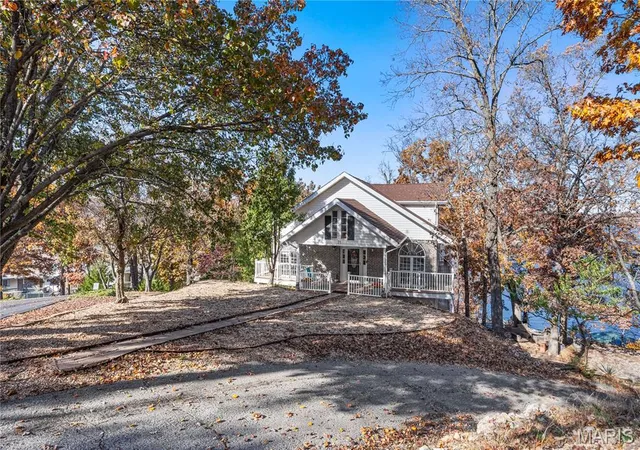 Homes for sale in Lake Ozark, MO | 21 Jonathan Ct, Lake Ozark, MO 65049 | MLS# MIS26036167