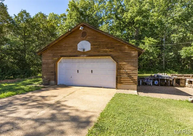 Photo 4 of Single family home for sale at 7920 Marvin Chapel Rd, Bonne Terre, MO 63628 | MLS# MIS26036175 | Listing updated on 2026-07-31