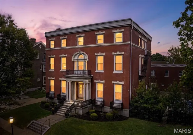 1st image of 4341 Westminster Pl, St Louis, MO 63108 | MLS# MIS26036199