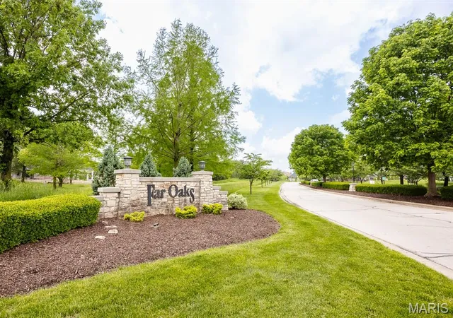Homes for sale in Caseyville, IL | 305 Forest Oaks Dr, Caseyville, IL 62232 | MLS# MIS26036215