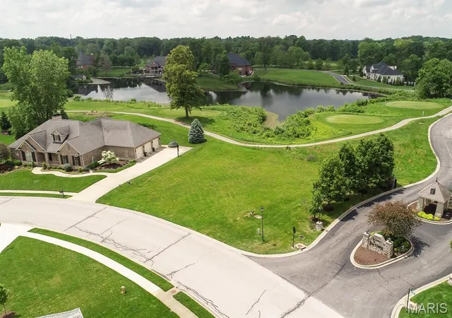 Homes for sale in Caseyville, IL | 305 Forest Oaks Dr, Caseyville, IL 62232 | MLS# MIS26036215