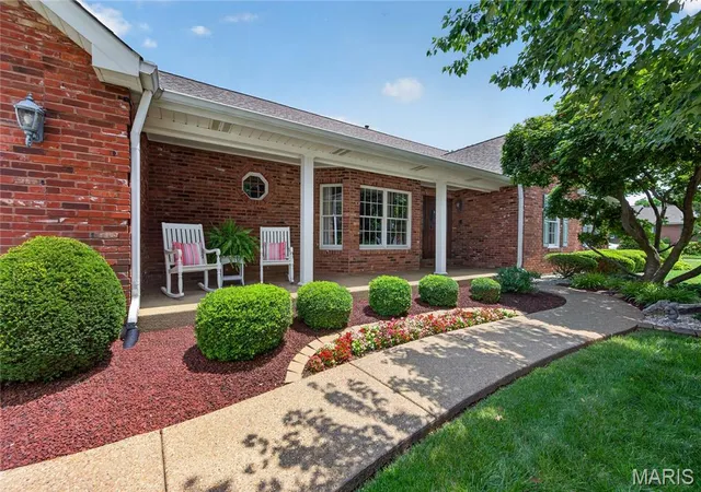 2nd image of 1136 Black Forest Dr, Saint Charles, MO 63301 | MLS# MIS26036228