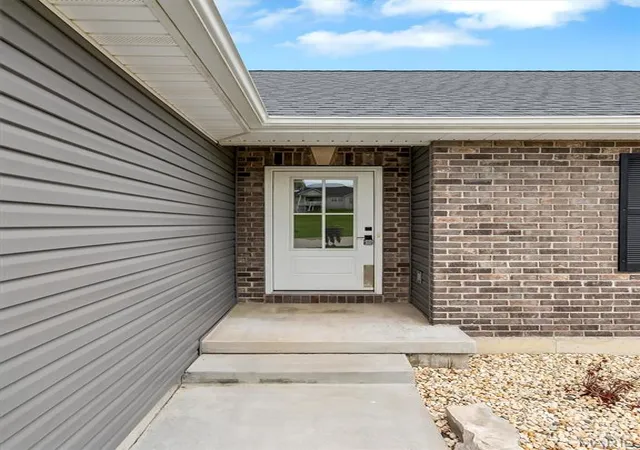 Homes for sale in Washington, MO | 2798 Moon Crest Ct, Washington, MO 63090 | MLS# MIS26036253