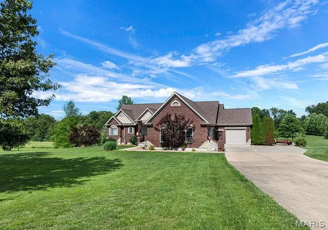3rd image of 30136 Palmyra Rd, Warrenton, MO 63383 | MLS# MIS26036286