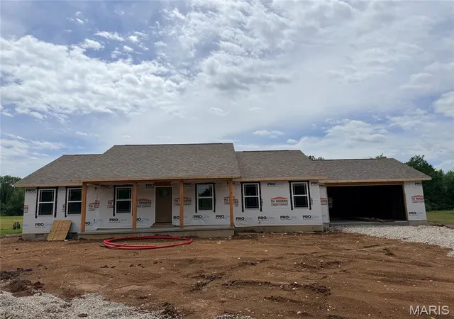 Homes for sale in Lebanon, MO | 31125 Old Hwy 5, Lebanon, MO 65536 | MLS# MIS26036290
