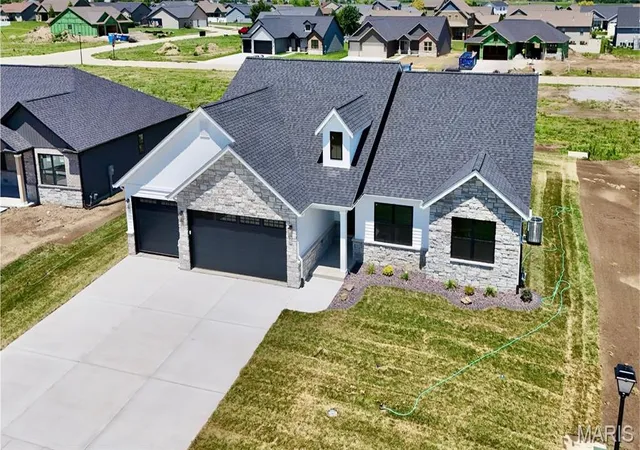 Photo 1 of Sale Pending at 308 Rumsfeld Dr, Troy, IL 62294 | MLS# MIS26036299 | Listing updated on 2026-08-01