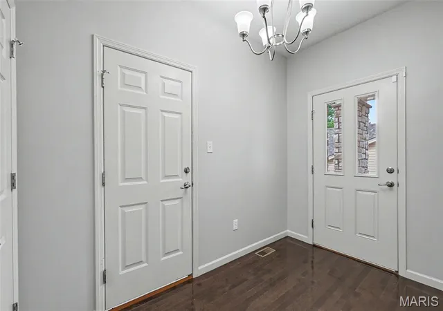 Photo 3 of House for sale at 11 Thoreau Ct, O Fallon, MO 63366 | MLS# MIS26036317 | Listing updated on 2026-08-11