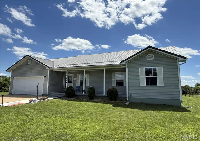 Homes for sale in Plato, MO | 12557 Jake Ln, Plato, MO 65552 | MLS# MIS26036320