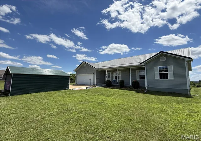 Homes for sale in Plato, MO | 12557 Jake Ln, Plato, MO 65552 | MLS# MIS26036320