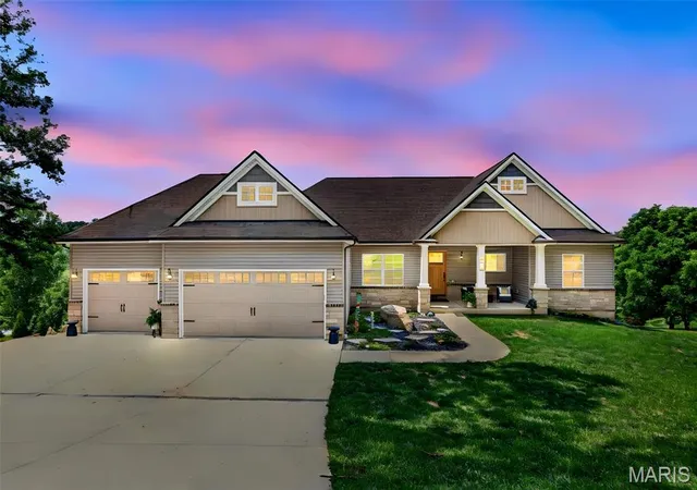 Homes for sale in Augusta, MO | 208 Berg Crossing Dr, Augusta, MO 63332 | MLS# MIS26036323