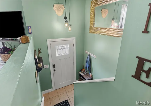 Photo 2 of Sale Pending at 4705 Snow White Ter, Alton, IL 62002 | MLS# MIS26036324 | Listing updated on 2026-09-05