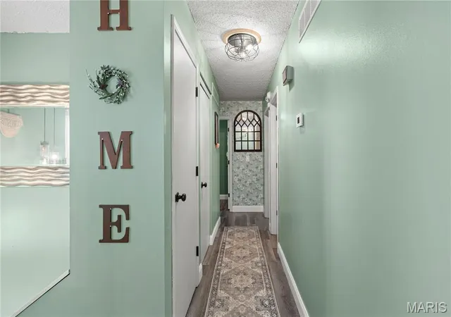 Photo 3 of Sale Pending at 4705 Snow White Ter, Alton, IL 62002 | MLS# MIS26036324 | Listing updated on 2026-09-05