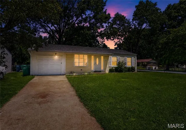 1st image of 1911 Keelen Dr, Saint Louis, MO 63136 | MLS# MIS26036342