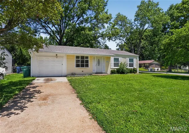 2nd image of 1911 Keelen Dr, Saint Louis, MO 63136 | MLS# MIS26036342