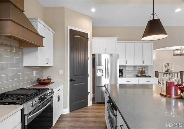 5th image of 409 Amberleigh Manor Dr, Wentzville, MO 63385 | MLS# MIS26036344