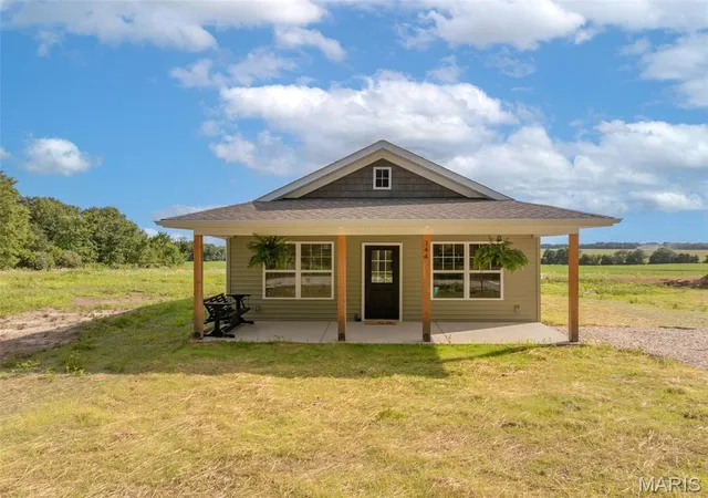Homes for sale in Truxton, MO | 144 High St, Truxton, MO 63381 | MLS# MIS26036358