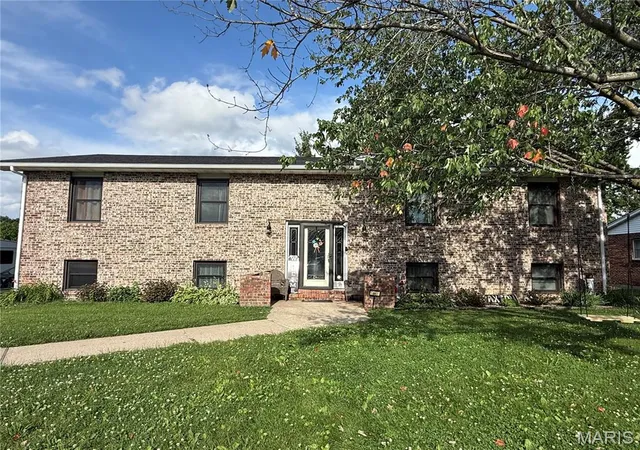 Homes for sale in Hannibal, MO | 66 Homestead, Hannibal, MO 63401 | MLS# MIS26036367
