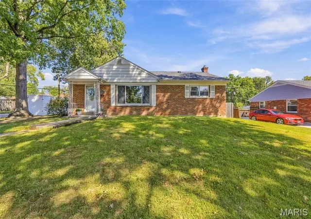 Photo 1 of Single family home for sale at 8035 Braddock Dr, Saint Louis, MO 63130 | MLS# MIS26036372 | Listing updated on 2026-09-19