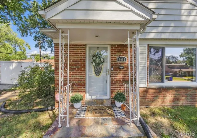 Photo 2 of Single family home for sale at 8035 Braddock Dr, Saint Louis, MO 63130 | MLS# MIS26036372 | Listing updated on 2026-09-19