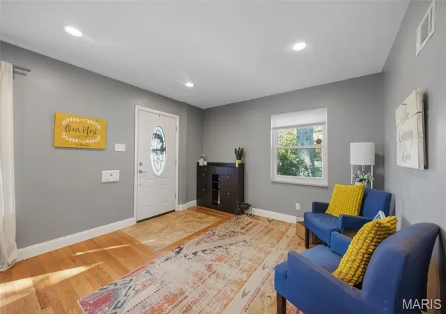 Photo 3 of Single family home for sale at 8035 Braddock Dr, Saint Louis, MO 63130 | MLS# MIS26036372 | Listing updated on 2026-09-19