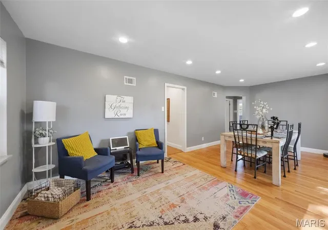 Photo 4 of Single family home for sale at 8035 Braddock Dr, Saint Louis, MO 63130 | MLS# MIS26036372 | Listing updated on 2026-09-19