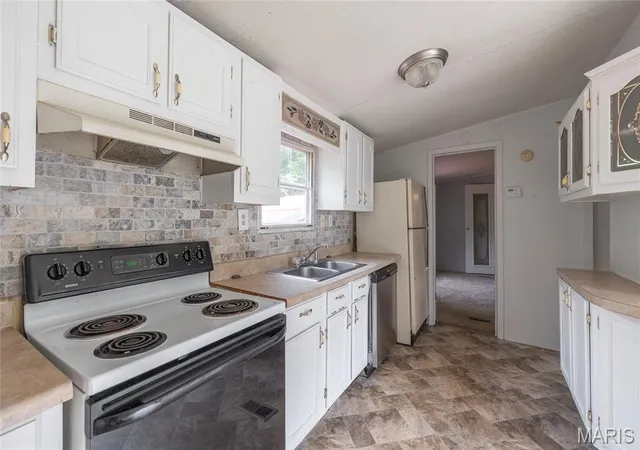Photo 4 of Manufactured home for sale at 404,406,408 N Frisco St, Crocker, MO 65452 | MLS# MIS26036398 | Listing updated on 2026-09-21