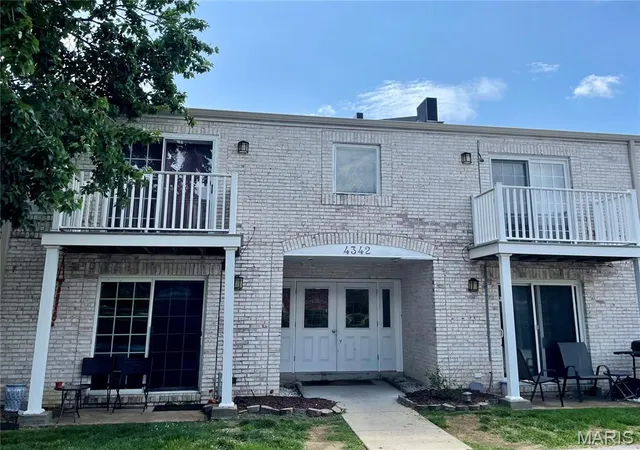 Homes for sale in St Louis, MO | 4342 Forest De Ville Dr #H, St Louis, MO 63129 | MLS# MIS26036439
